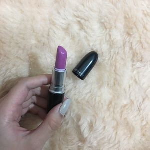 MAC LIPSTICK UP THE AMP (AMPLIFIED)